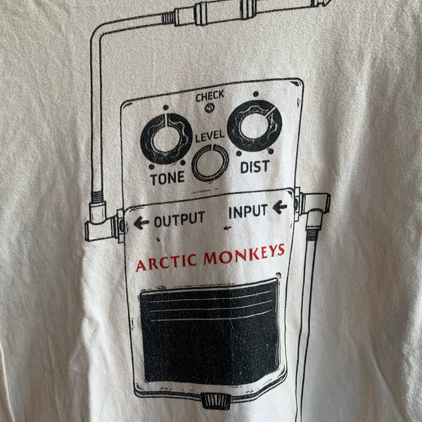 Arctic Monkeys Distortion Pedal T-Shirt – Indie Rock Vintage White – Medium