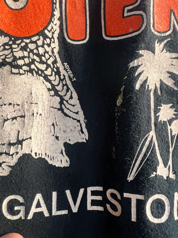VTG Y2K 'Hooters' Galveston Texas Tee