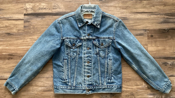 VTG Levi's Denim Faded & Distressed USA Trucker Jacket #101
